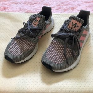 Adidas Swift Run